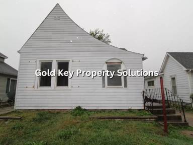 Main picture of 2435 Delaware St