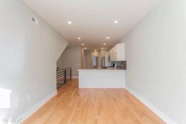 Main picture of 2521 Cecil B Moore Ave