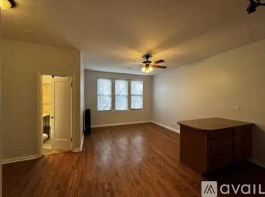 Main picture of 1344 W Lunt Ave