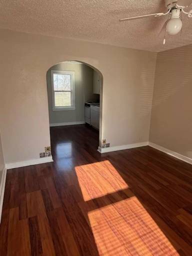 Main picture of 1401 Santa Fe Trl
