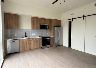 Main picture of 404 NE 6th Ave