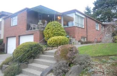 Main picture of 808 1/2 N 44th St