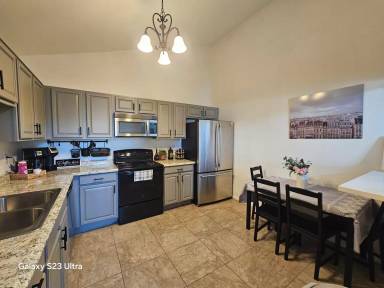 Main picture of 712 N Santa Barbara