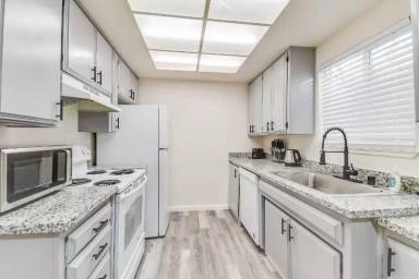 Main picture of 1104F F St