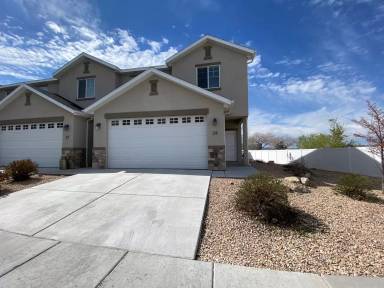 Main picture of Stone Gate Townhomes