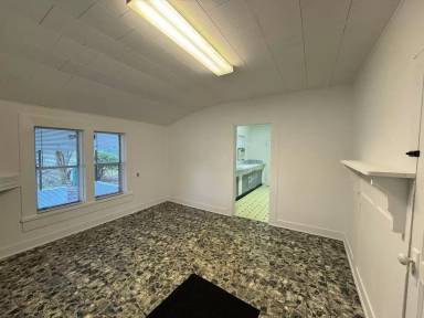 Main picture of 1328 Brickyard Rd