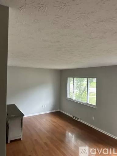 Main picture of 2578 Montclair Ave