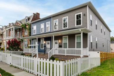 Main picture of 210 Minor St