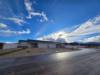 Main picture of 3921 Hawks Landing Loop