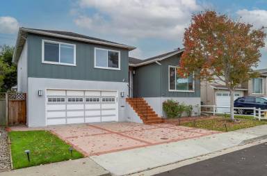 Main picture of 231 Rainier Ave