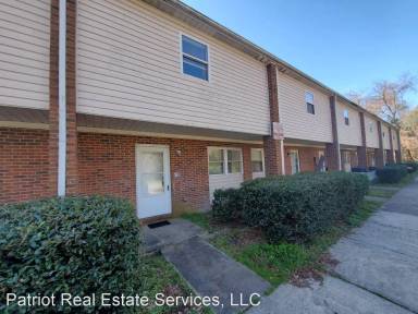 Main picture of 713 North St