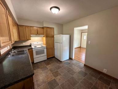 Main picture of 4033 Niles St
