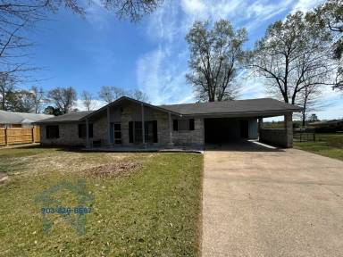 Main picture of 1025 Crestview Dr S