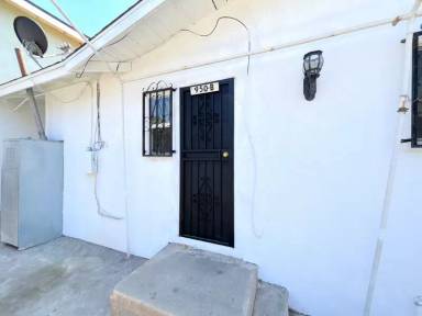 Main picture of 950 Clela Ave