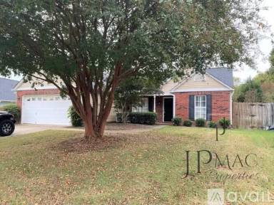 Main picture of 16 Hazelnut Ct