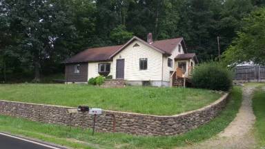 Main picture of 241 Hookers Gap Rd