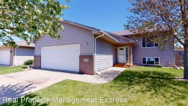 Main picture of 5116 S Sarmar Ave