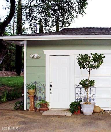 Main picture of 345 Sky Oaks Dr