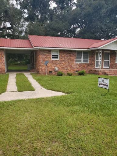 Main picture of 230 SW Lemoyne Ave