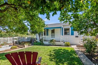Main picture of 676 W I St