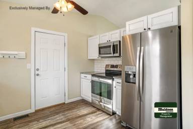 Main picture of 1015 Vondelpark Dr