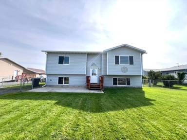 Main picture of 803 E Groschell St