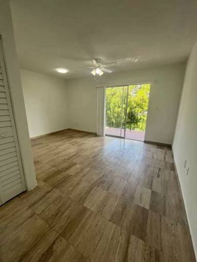 Main picture of 2135 SW 6th St