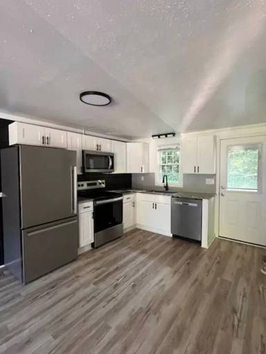 Main picture of 1303 W Ridge St