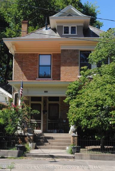 Main picture of 500 E 8th St