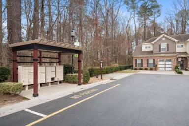 Main picture of 449 Green Meadow Dr