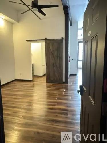 Main picture of 24 Beacon St