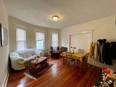 Main picture of 162 Kelton St