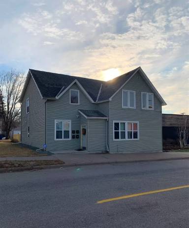 Main picture of 1204 7th St E