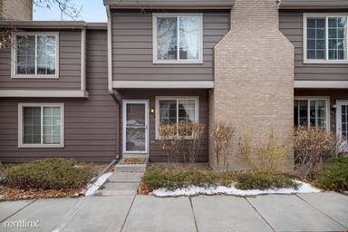 Main picture of 804 Summer Dr