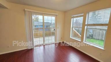 Main picture of 4301 Cobblestone Ln NE