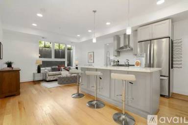 Main picture of 1005 Bryant St NE