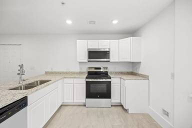 Main picture of 138 Ware Blvd