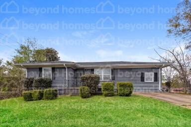 Main picture of 1048 Apple St
