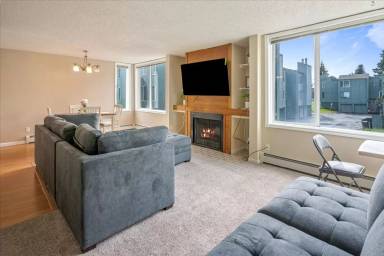 Main picture of 401 Sweetgale Ct