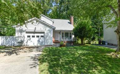 Main picture of 12 Irving Park Ln