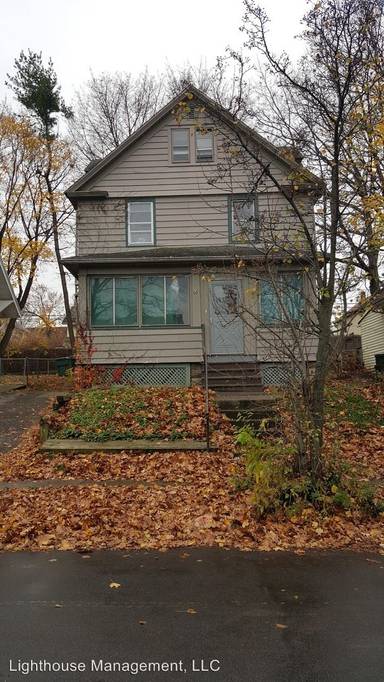 Main picture of 65 Rand St