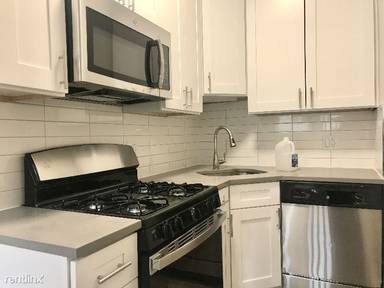 Main picture of 3110 N Milwaukee Ave