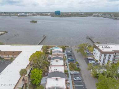 Main picture of 144 S Halifax Ave