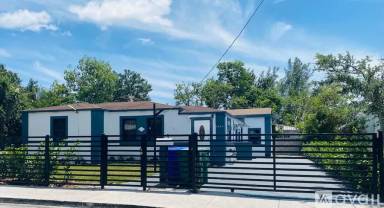 Main picture of 1352 NW 52nd St