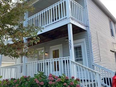 Main picture of 307 E 3rd St