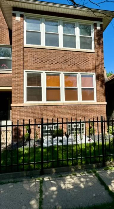 Main picture of 7338 S Calumet Ave