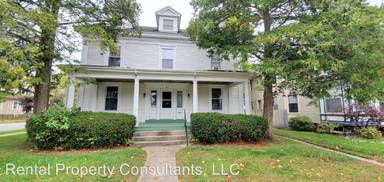 Main picture of 104 Grand Ave NE