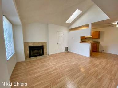 Main picture of 851 S Uravan Ct
