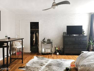 Main picture of 649 Washington St
