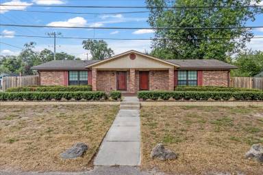Main picture of 1686 Pine Grove Ave